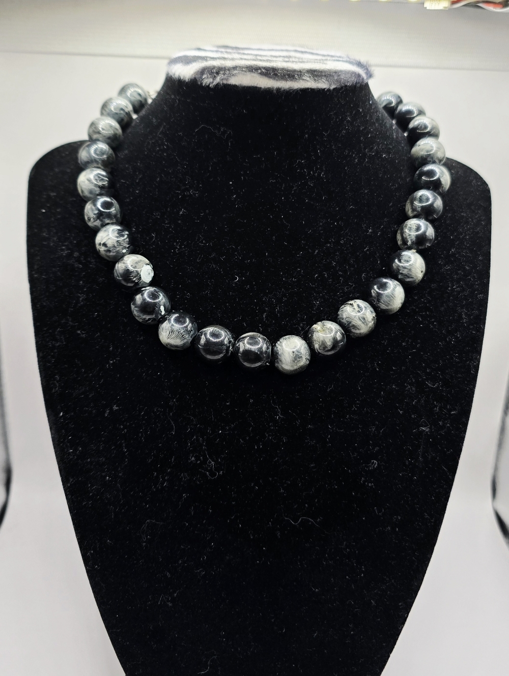 Snowflake Obsidian beaded choker necklace Black White